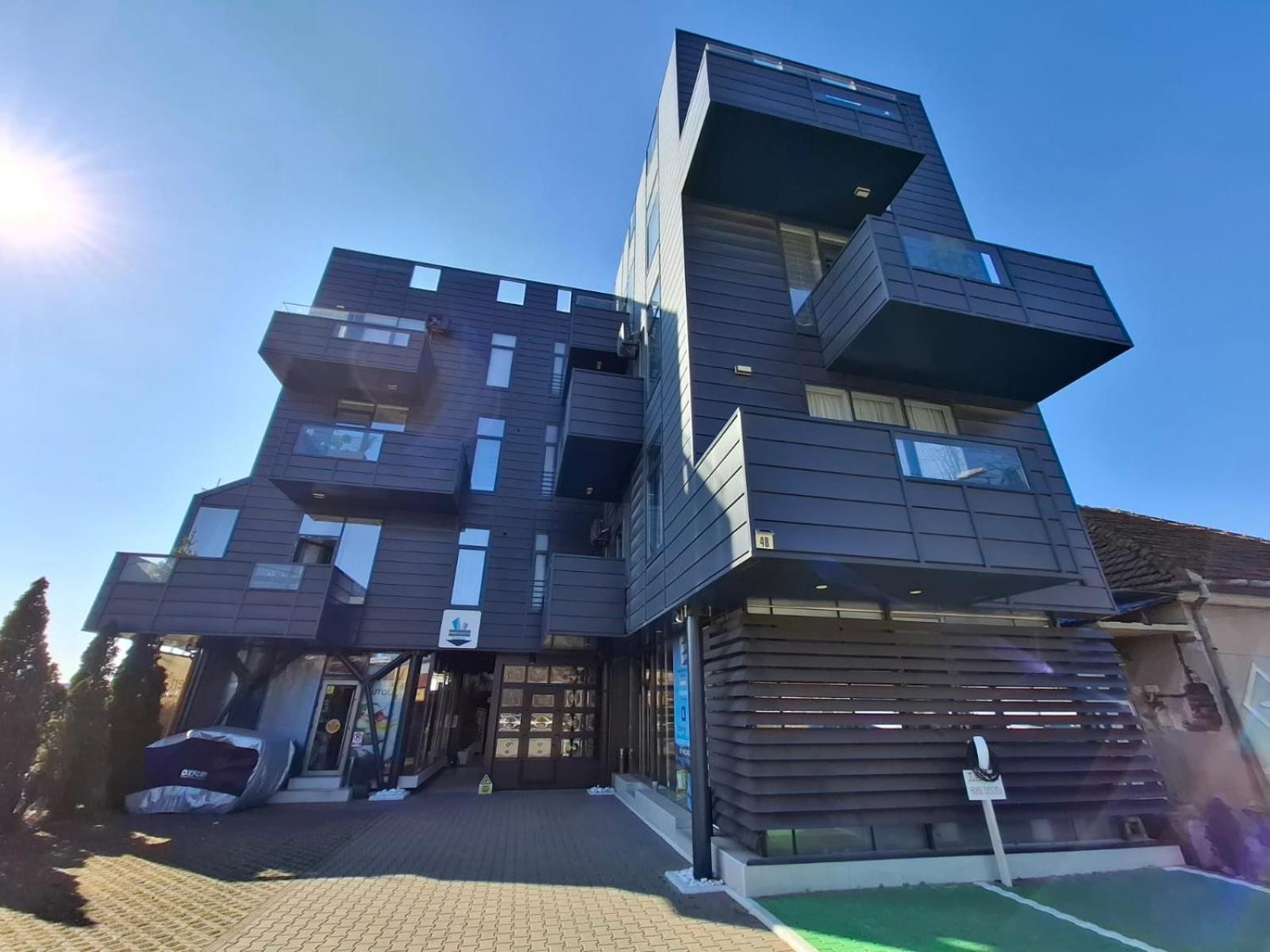 Apartments Steel Residence- Tesla Drive Experience ティミショアラ エクステリア 写真