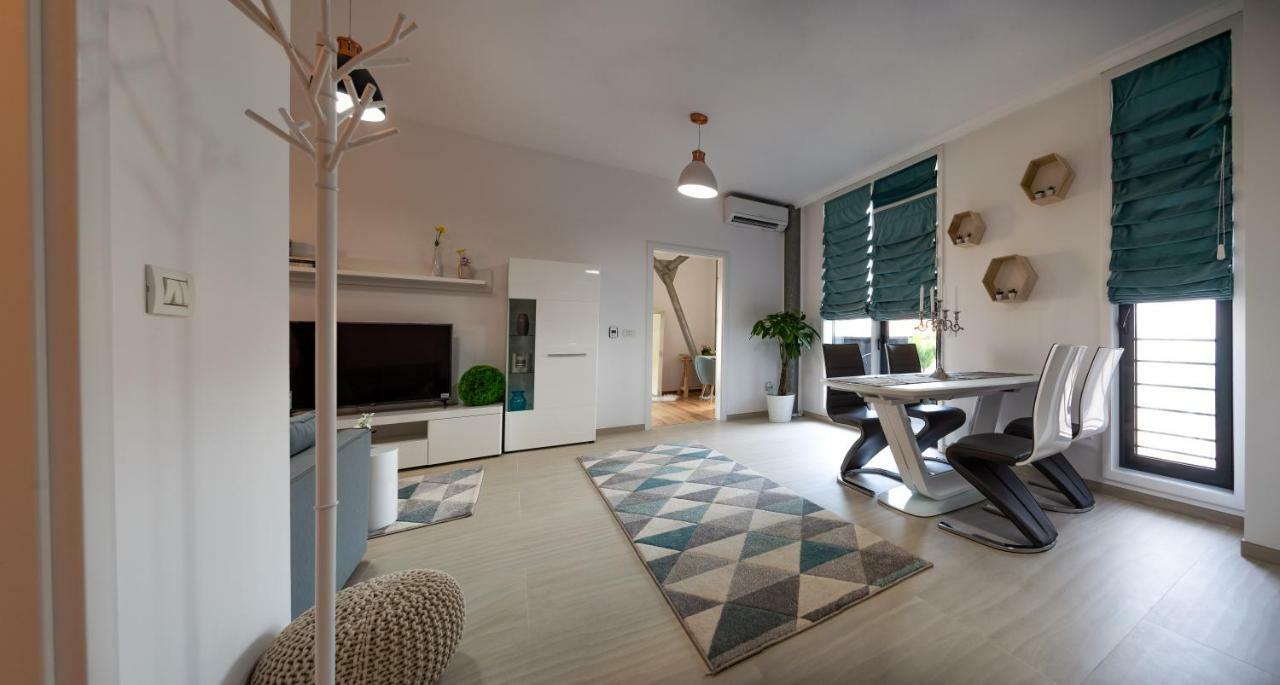 Apartments Steel Residence- Tesla Drive Experience ティミショアラ エクステリア 写真
