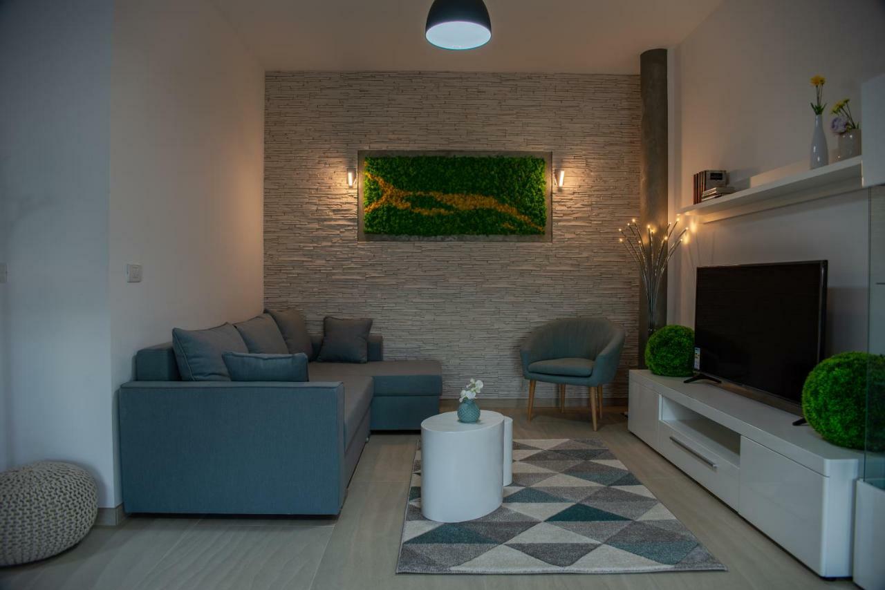 Apartments Steel Residence- Tesla Drive Experience ティミショアラ エクステリア 写真