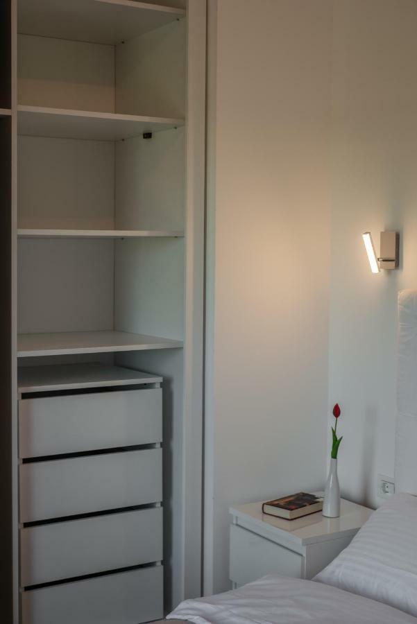 Apartments Steel Residence- Tesla Drive Experience ティミショアラ 部屋 写真
