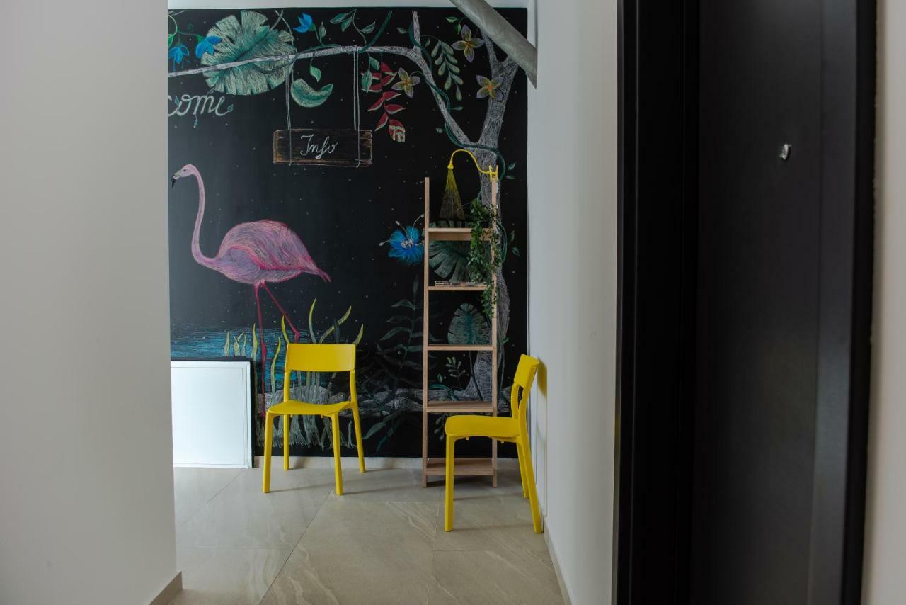 Apartments Steel Residence- Tesla Drive Experience ティミショアラ 部屋 写真